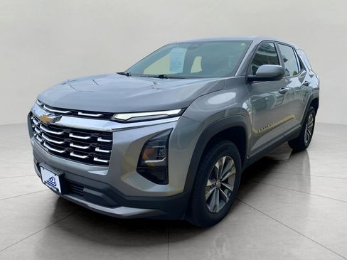 Used 2025 Chevrolet Equinox LT AWD/4WD image 9