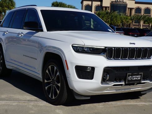 Used 2024 Jeep Grand Cherokee Overland w/ Trailer Tow Package image 3