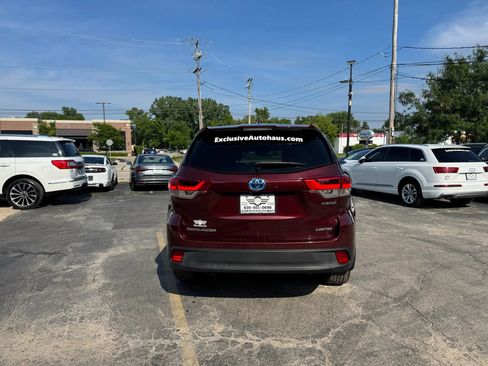 Used 2019 Toyota Highlander Limited Platinum w/ Carpet Mat Package (TMS) AWD/4WD image 5