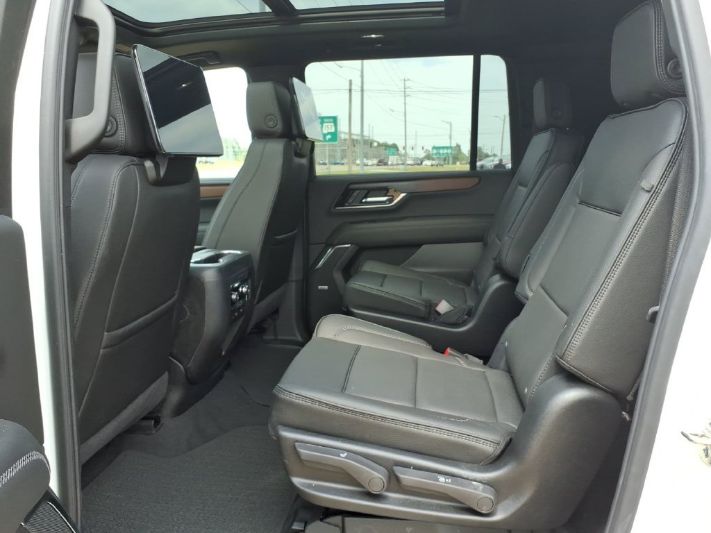 New 2026 GMC Yukon XL Denali w/ Advanced Technology Package AWD/4WD image 14
