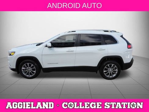 Used 2019 Jeep Cherokee Latitude Plus w/ Cold Weather Group FWD image 8
