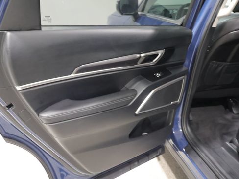 Used 2025 Kia Telluride S AWD/4WD image 18