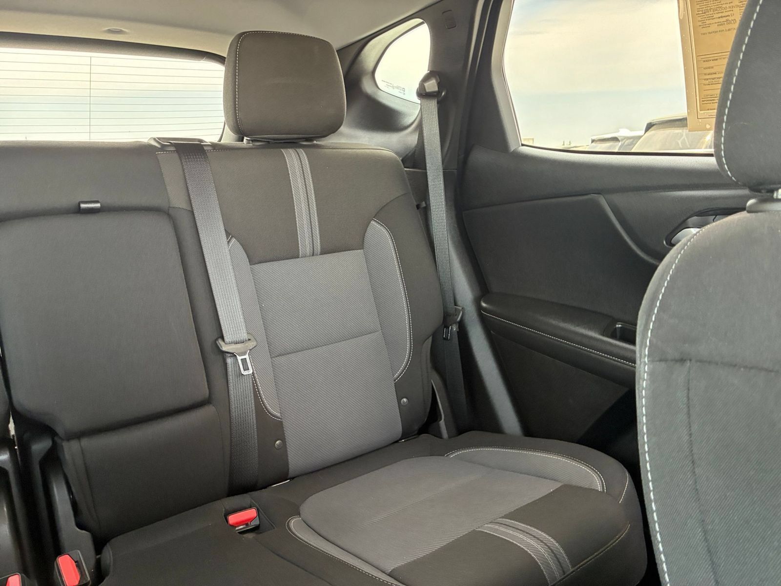 Used 2025 Chevrolet Blazer LT FWD image 37