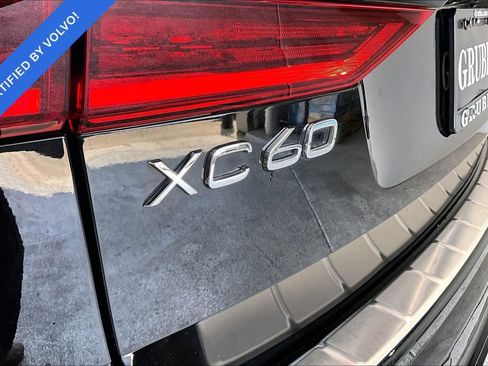 Used 2026 Volvo XC60 B5 Plus AWD/4WD image 40