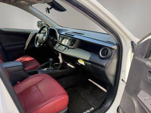 Used 2018 Toyota RAV4 XLE AWD/4WD image 47