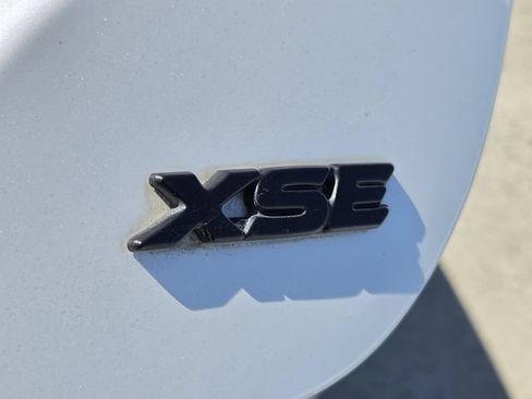 Used 2021 Toyota Camry XSE FWD image 9