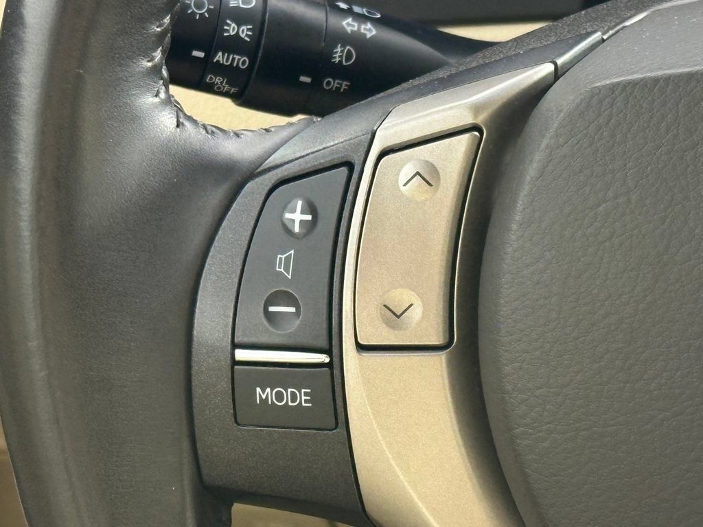 Used 2013 Lexus RX 350 AWD w/ Premium Pkg image 30