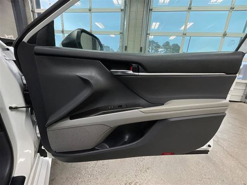 Used 2021 Toyota Camry LE FWD image 24