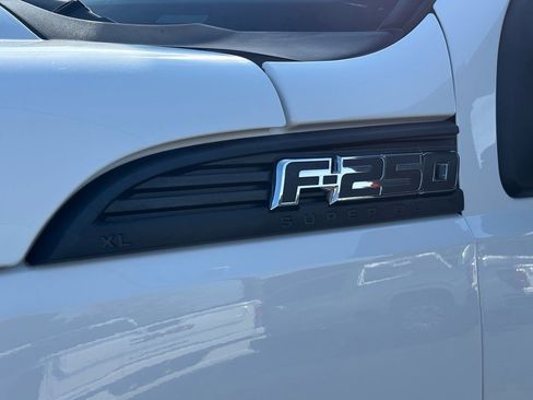 Used 2015 Ford F250 XL w/ Power Equipment Group image 10