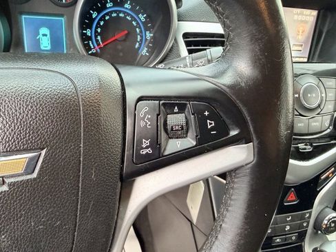 Used 2015 Chevrolet Cruze LT image 21