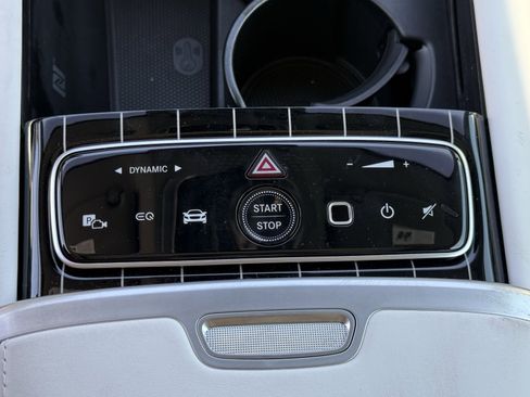 New 2025 Mercedes-Benz Maybach EQS 680 4MATIC image 21