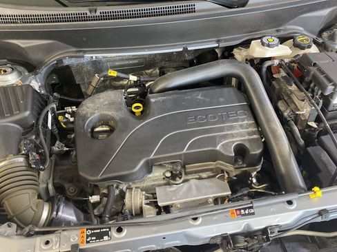 Certified 2024 Chevrolet Equinox LT FWD image 42