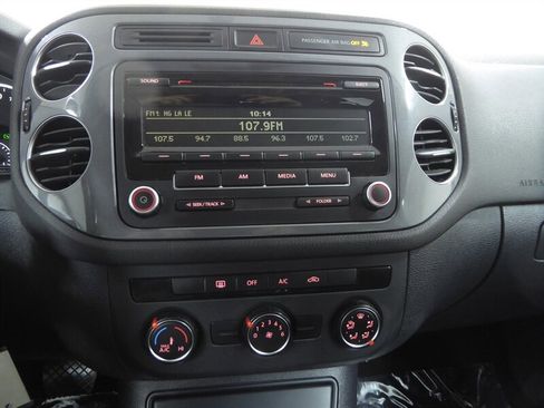 Used 2013 Volkswagen Tiguan S FWD image 14