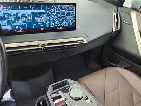 Used 2022 BMW iX xDrive50 w/ Premium Package image 43
