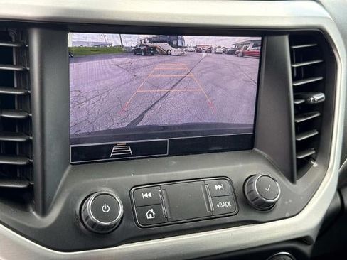 Used 2022 GMC Acadia SLE w/ Driver Convenience Package FWD image 20