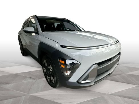 Used 2024 Hyundai Kona SEL FWD image 2
