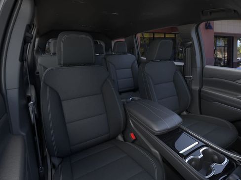 New 2026 Chevrolet Traverse LT w/ LPO, Floor Liner Package FWD image 16