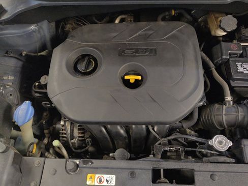 Used 2016 Kia Soul + FWD image 30