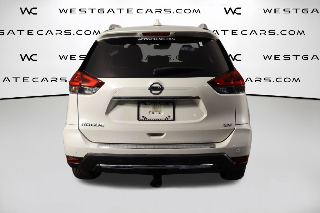 Used 2020 Nissan Rogue SV w/ Premium Package FWD image 4