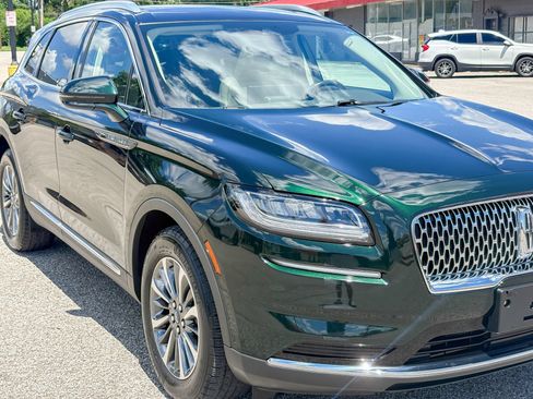 Used 2021 Lincoln Nautilus Reserve FWD image 3