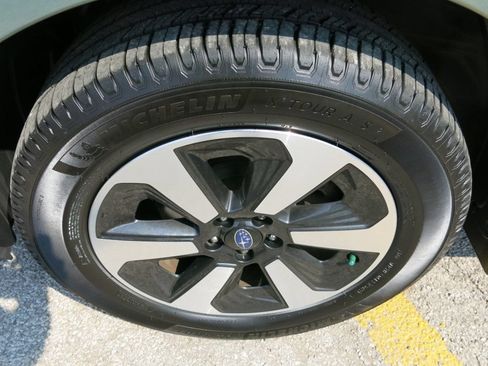 Used 2018 Subaru Forester 2.5i Premium AWD/4WD image 32
