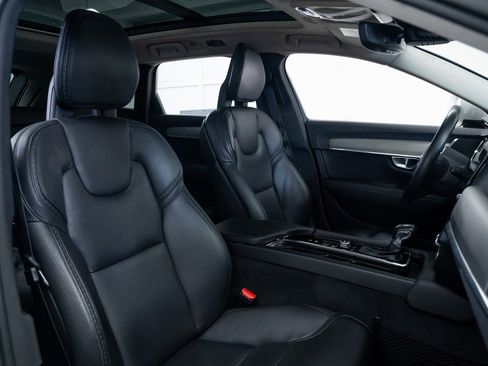 Used 2017 Volvo V90 T6 Cross Country image 24