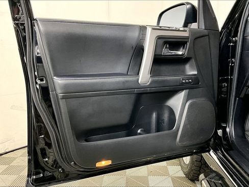 Used 2020 Toyota 4Runner Limited image 23