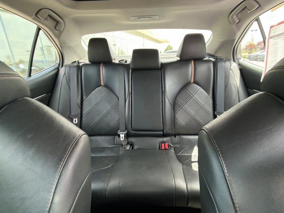 Used 2018 Toyota Camry XLE w/ Driver Assist Package FWD image 17