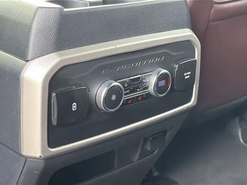Used 2024 Ford Expedition Max Limited image 29