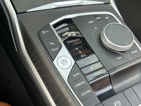 Used 2024 BMW 430i Convertible image 27