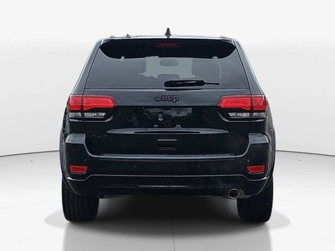 Used 2022 Jeep Grand Cherokee Laredo X AWD/4WD image 6