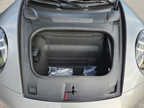 Certified 2025 Porsche 911 Carrera image 39