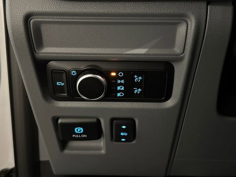 New 2025 Ford F150 Lightning XLT image 34