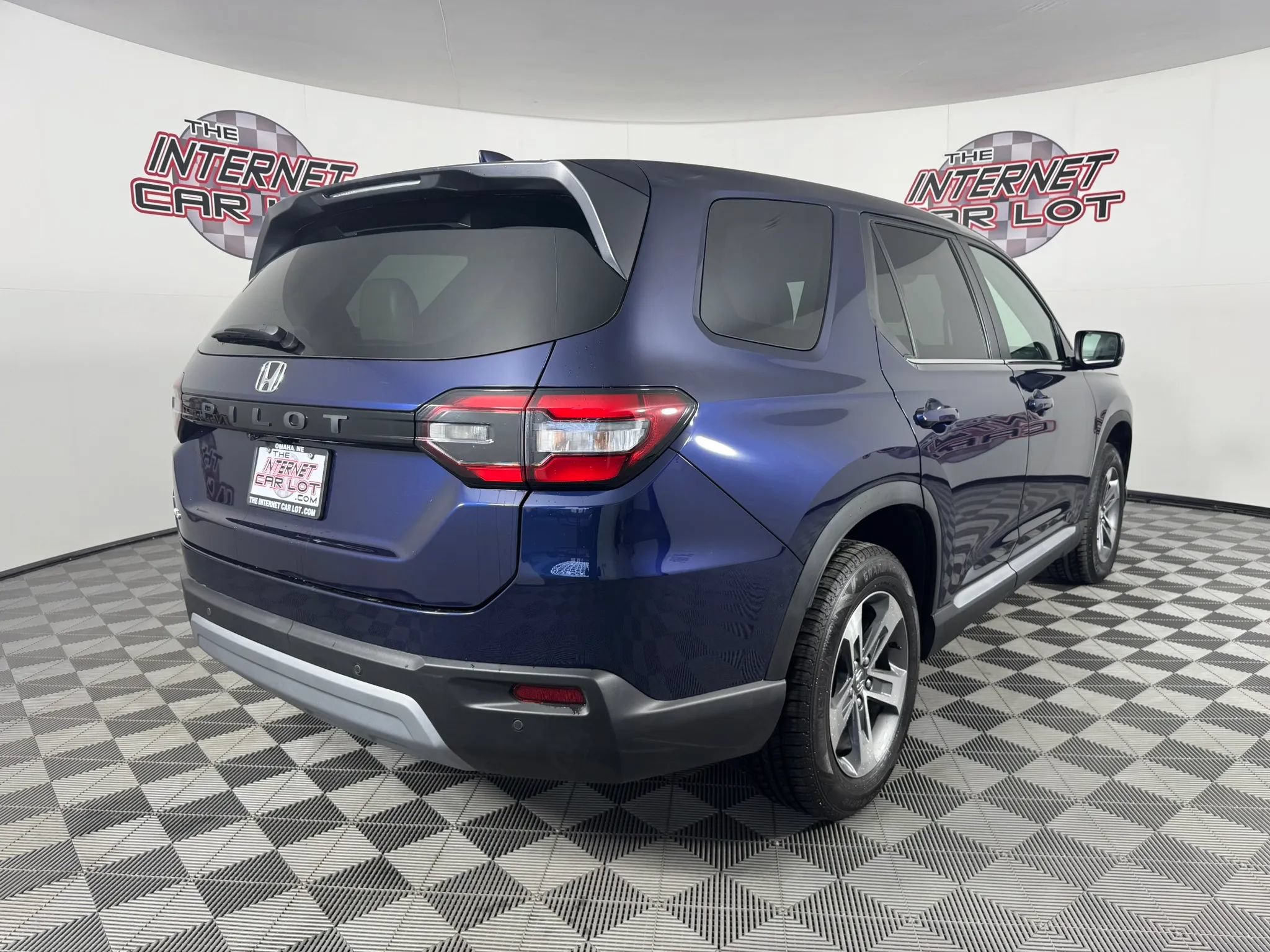 Used 2025 Honda Pilot EX-L image 7