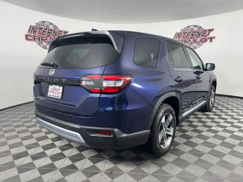 Used 2025 Honda Pilot EX-L image 7