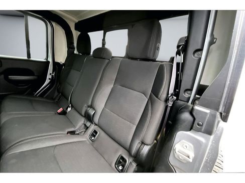 Used 2021 Jeep Gladiator Sport AWD/4WD image 25