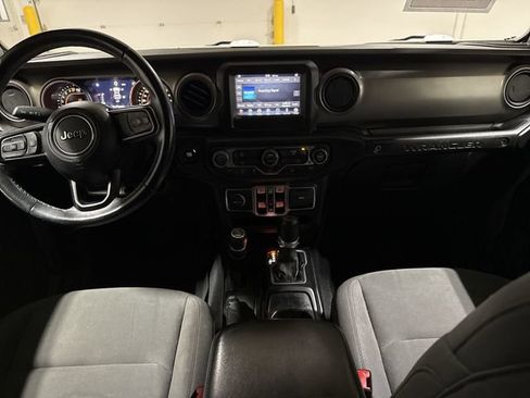 Used 2018 Jeep Wrangler Unlimited Sport S AWD/4WD image 10