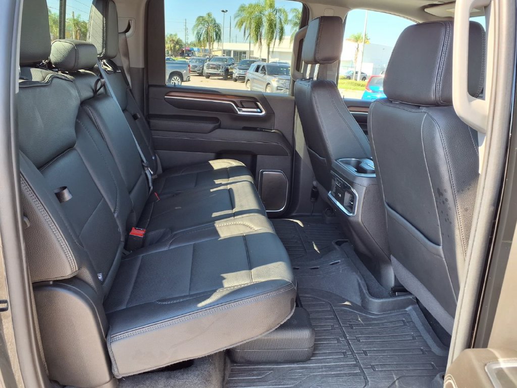 Used 2024 GMC Sierra 2500 Denali w/ Technology Package AWD/4WD image 17
