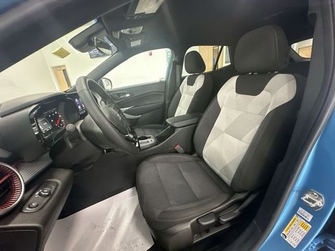 Used 2025 Chevrolet Trax RS w/ Driver Confidence Package image 20