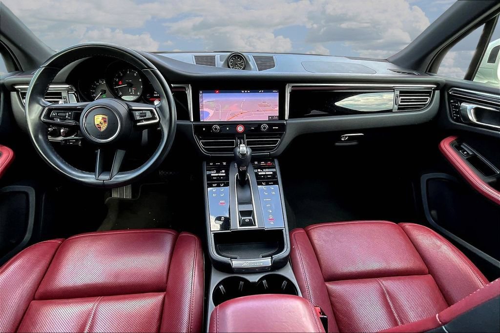 Used 2022 Porsche Macan AWD/4WD image 7