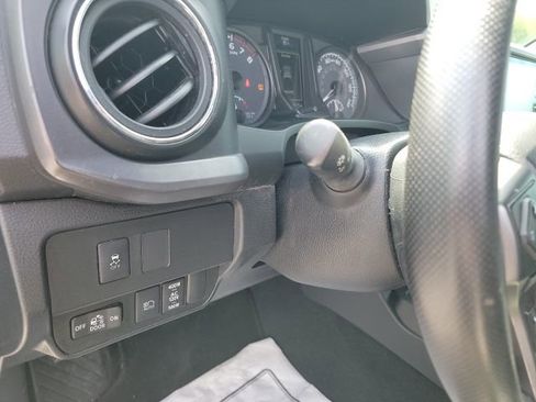 Used 2021 Toyota Tacoma TRD Sport image 20