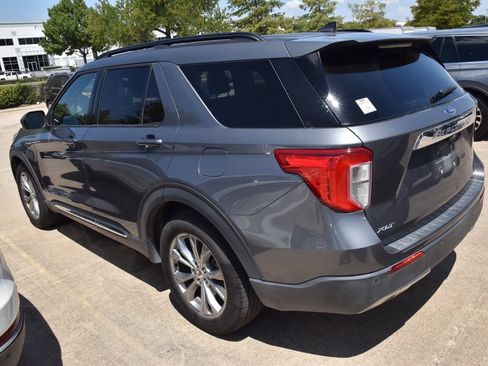 Used 2021 Ford Explorer XLT w/ Equipment Group 202A RWD image 6