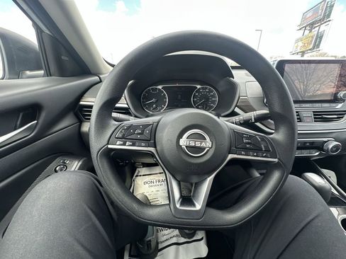 Used 2024 Nissan Altima 2.5 SV image 20