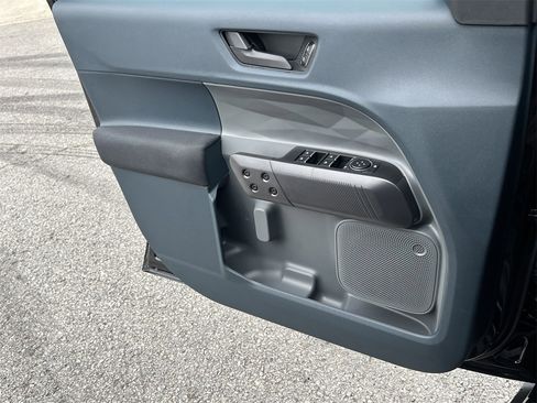 New 2025 Ford Maverick XL w/ 4K Tow Package image 16