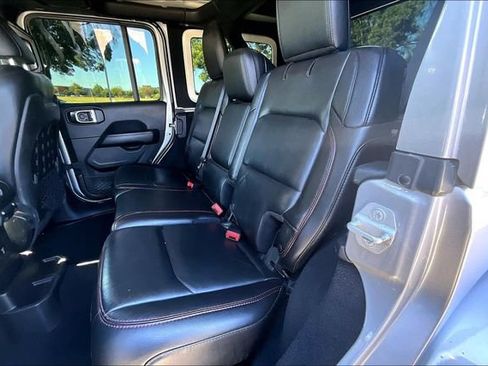 Used 2018 Jeep Wrangler Unlimited Rubicon AWD/4WD image 25