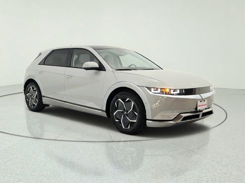 Used 2023 Hyundai Ioniq 5 Limited RWD image 3