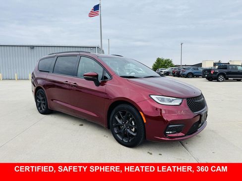 Used 2023 Chrysler Pacifica Touring-L w/ S Appearance Package FWD image 1