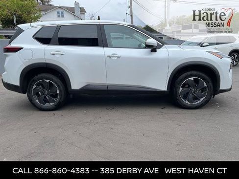 Certified 2025 Nissan Rogue SV AWD/4WD image 5