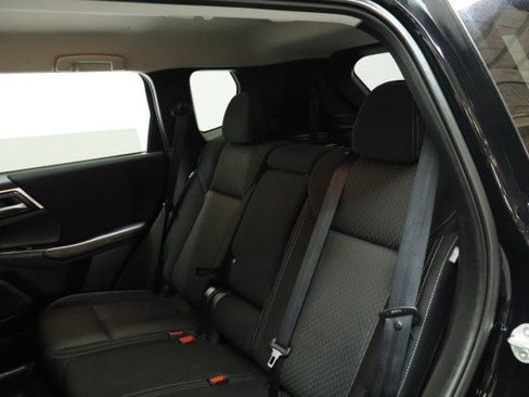 Used 2024 Mitsubishi Outlander ES FWD image 29