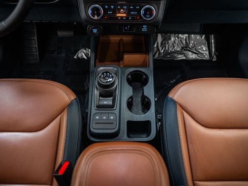 Certified 2024 Ford Maverick Lariat image 34